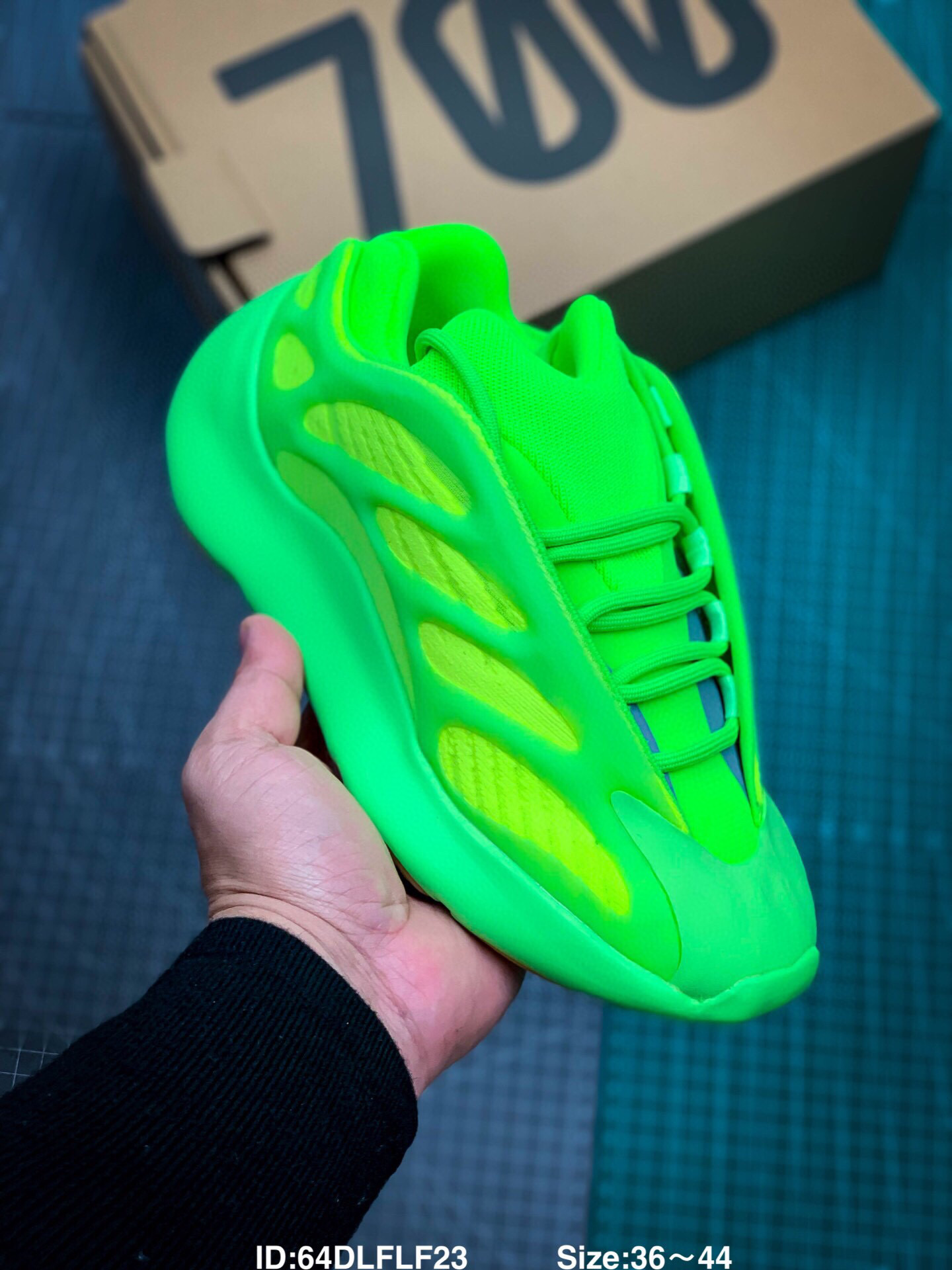 yeezy 700 - adidas