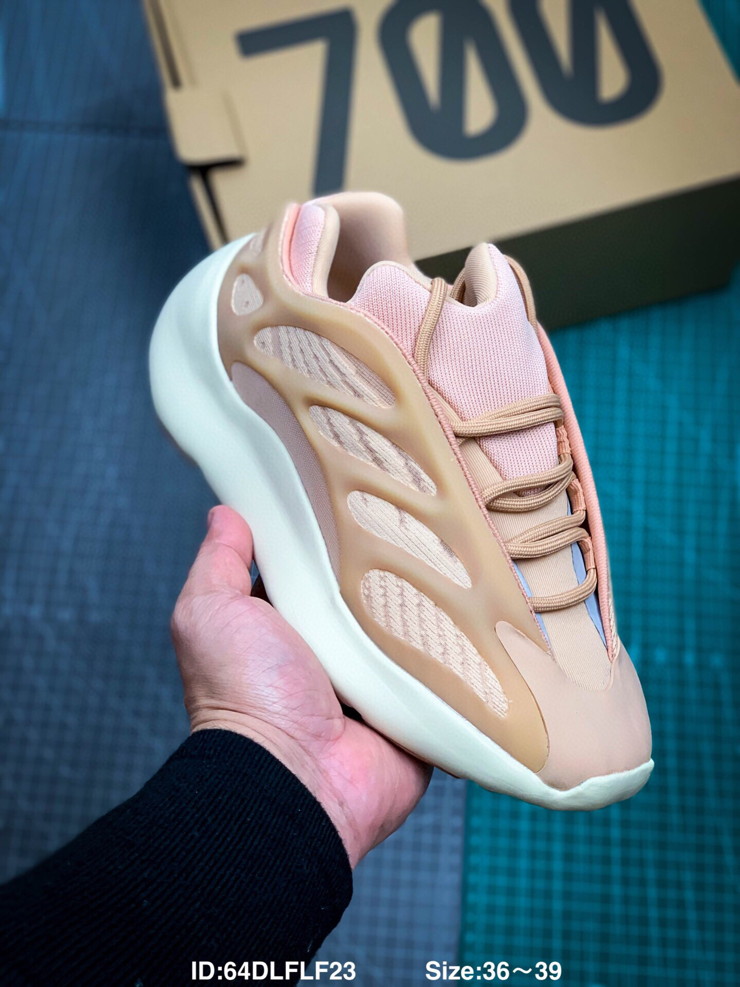 yeezy 700 - adidas