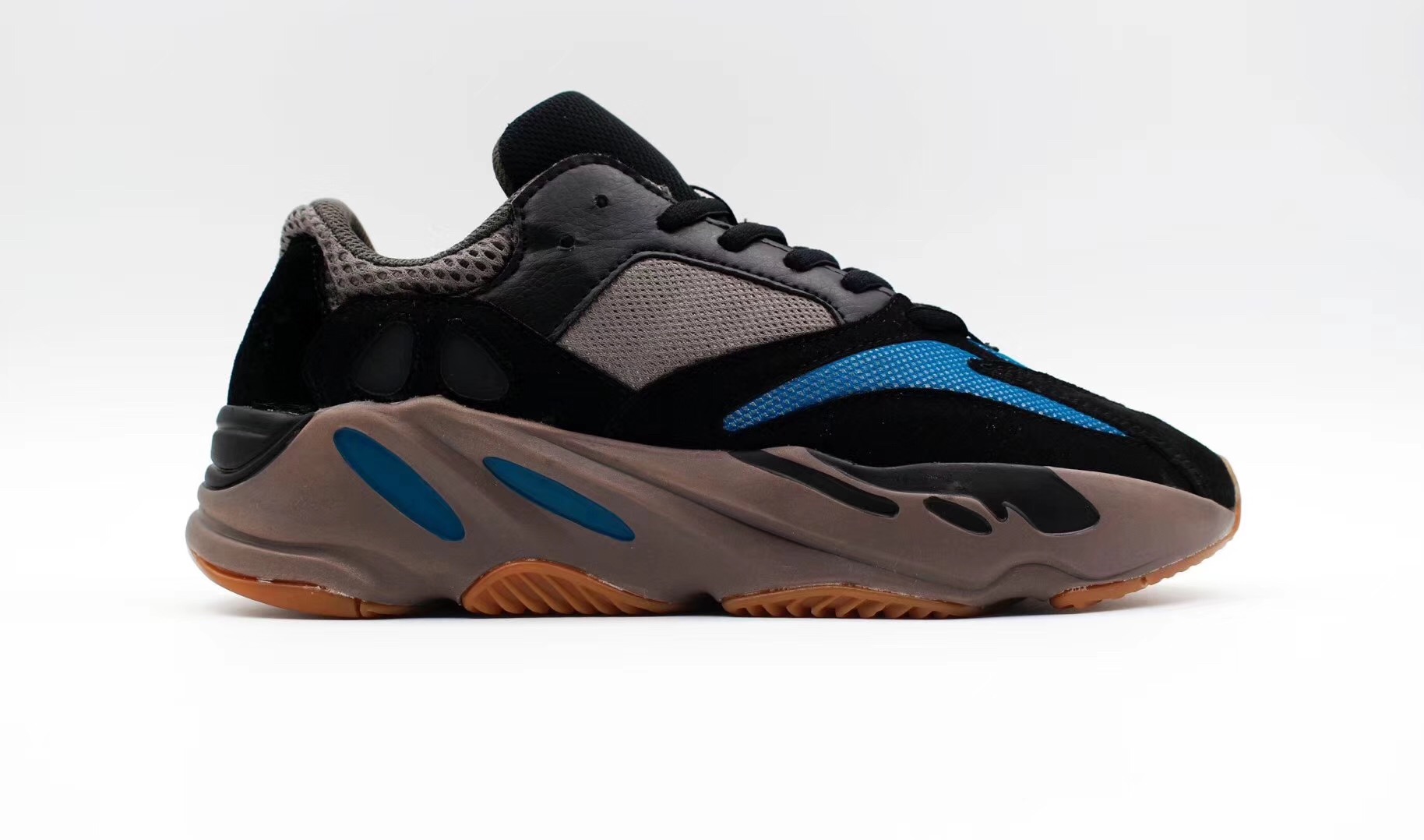 yeezy 700 boost - adidas