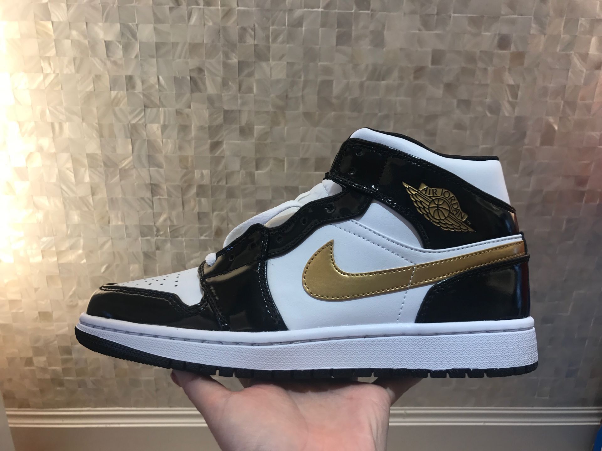 air jordan 1 retro mid - jordan