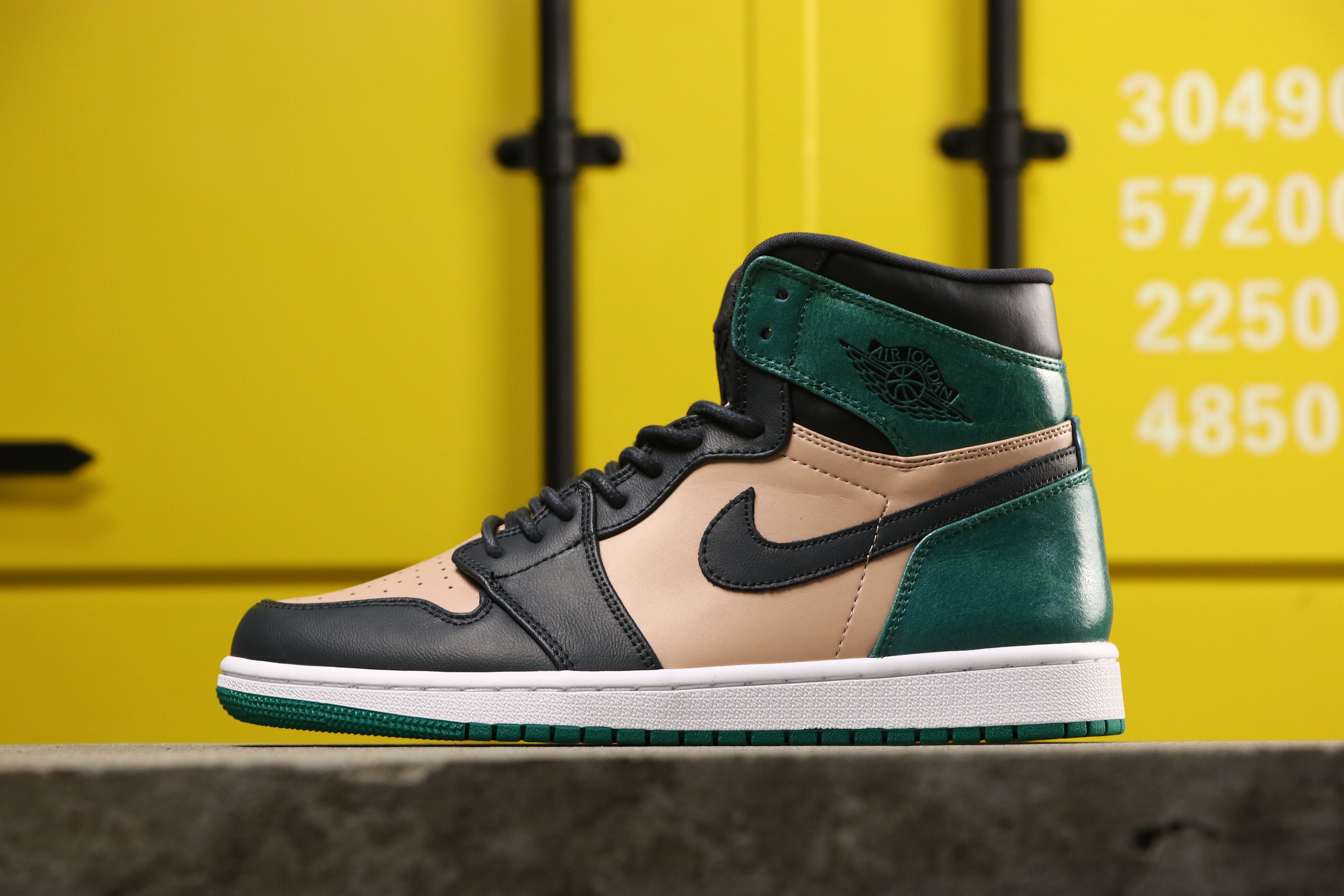 air jordan 1 retro high - jordan