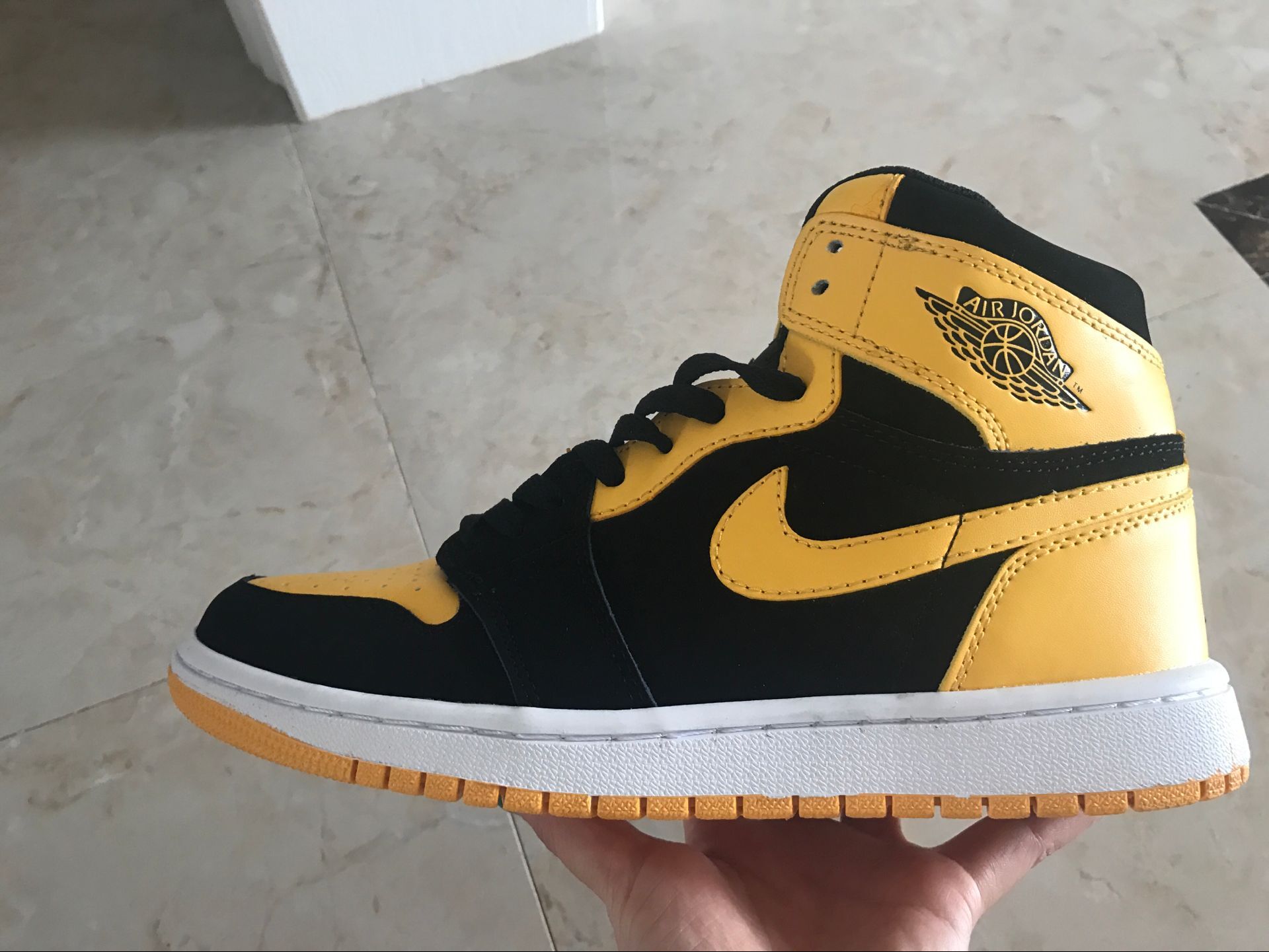 air jordan 1 retro high - jordan