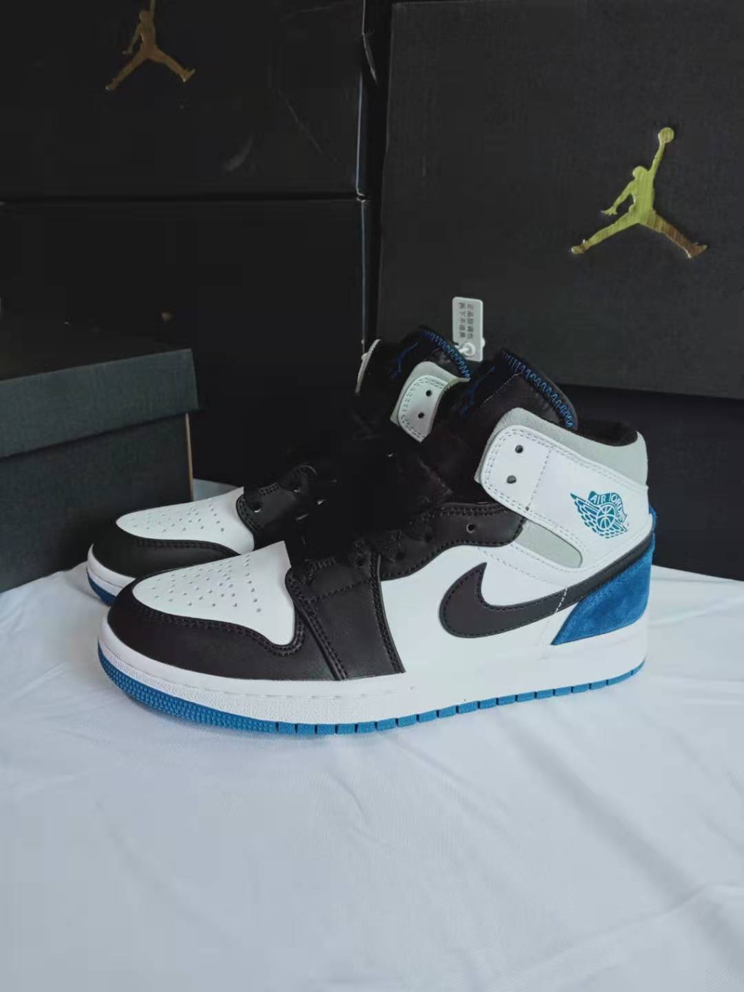 air jordan 1 retro mid - jordan