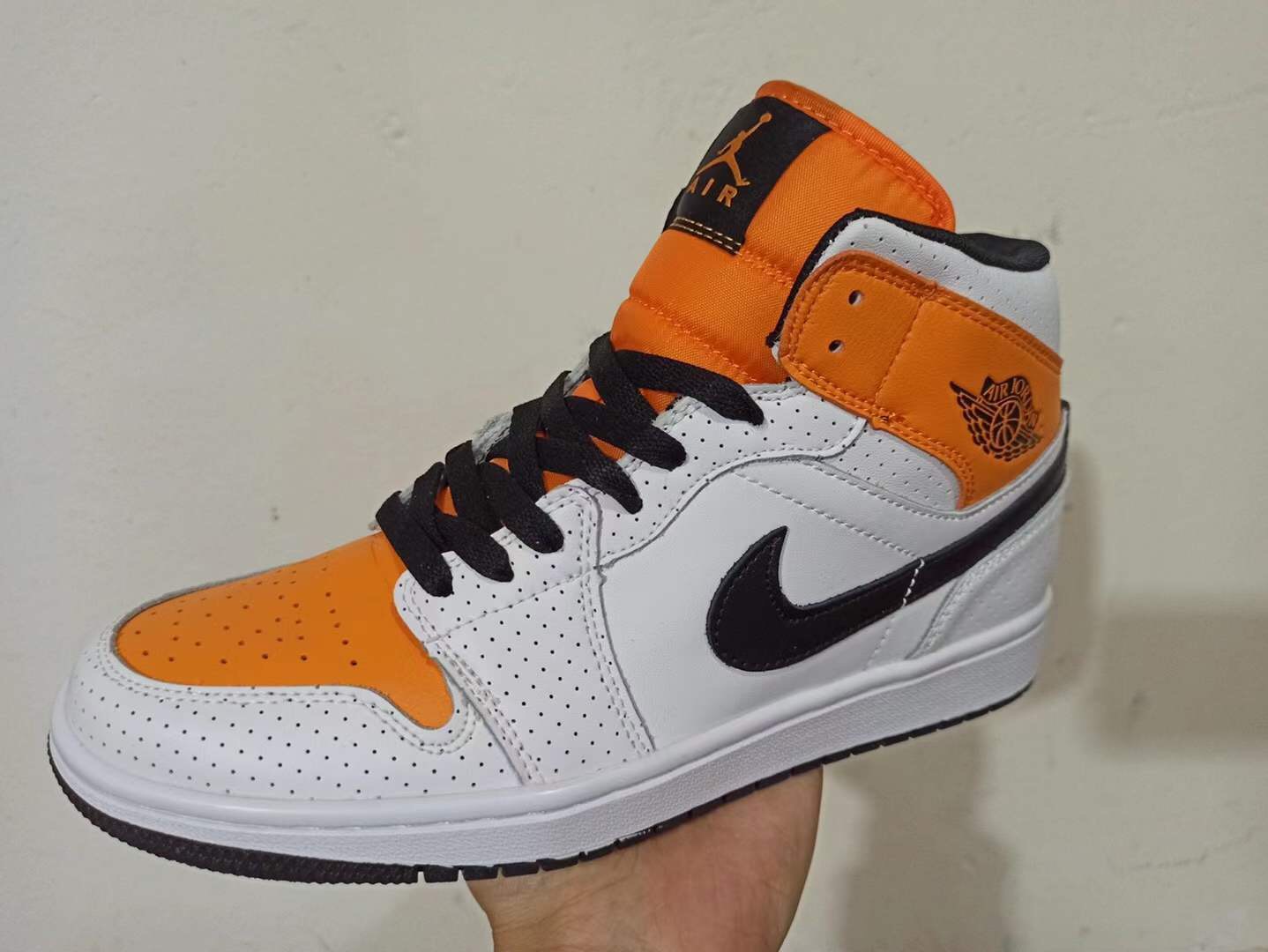 air jordan 1 retro high - jordan
