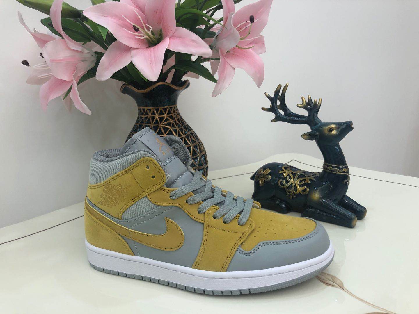 air jordan 1 retro mid - jordan