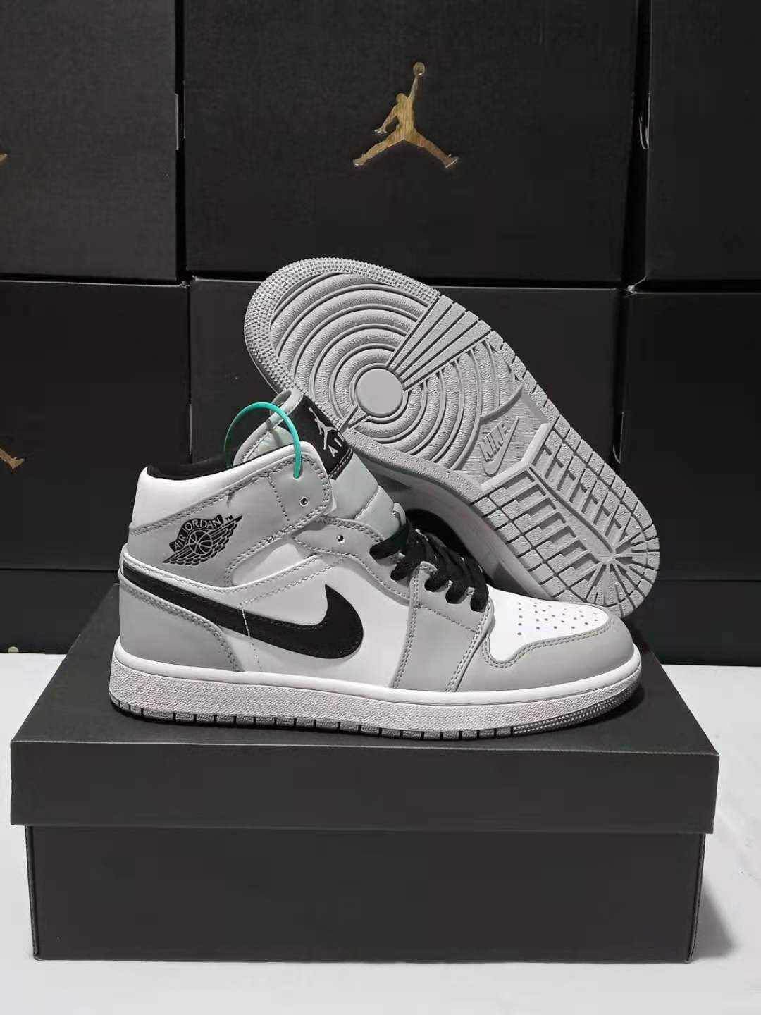 air jordan 1 retro mid - jordan