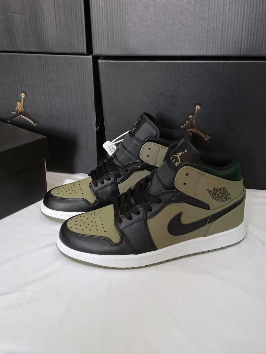 air jordan 1 retro high - jordan