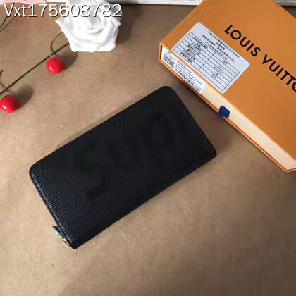 louis vuitton - supreme